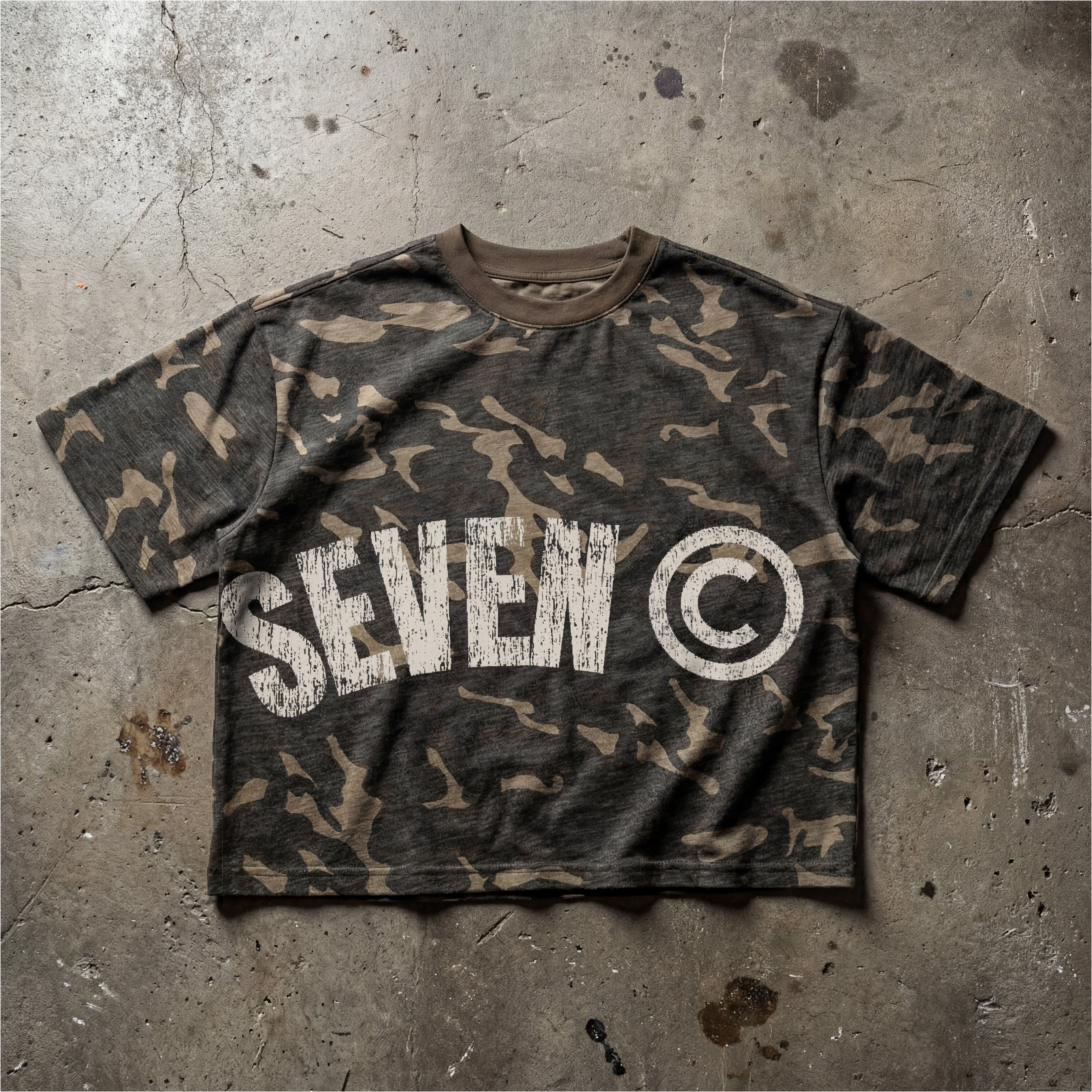 Seven28 (Camo Cropped Oversized T-shirt)
